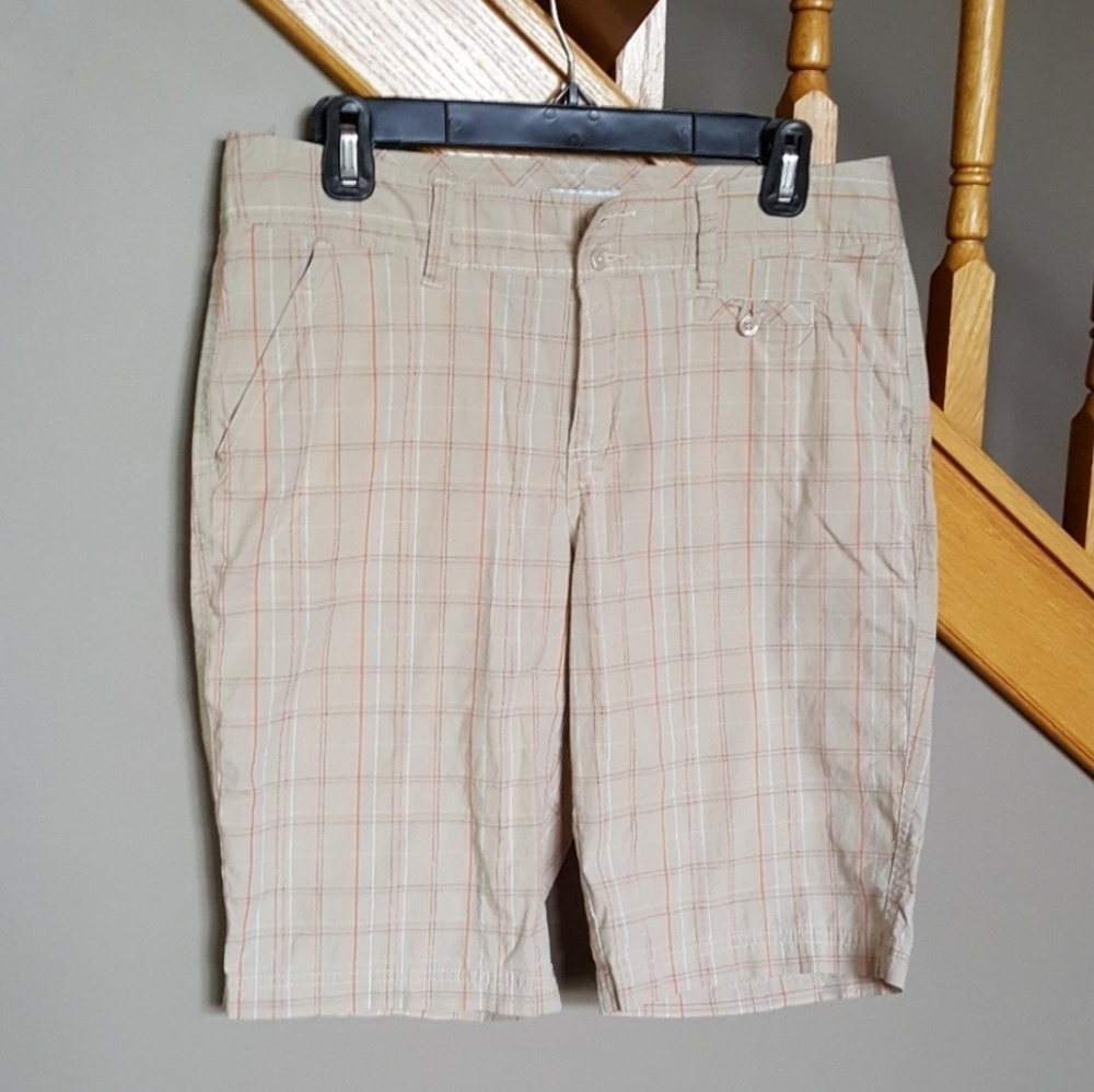 NWOT Columbia Plaid Quick Dry Bermuda Shorts